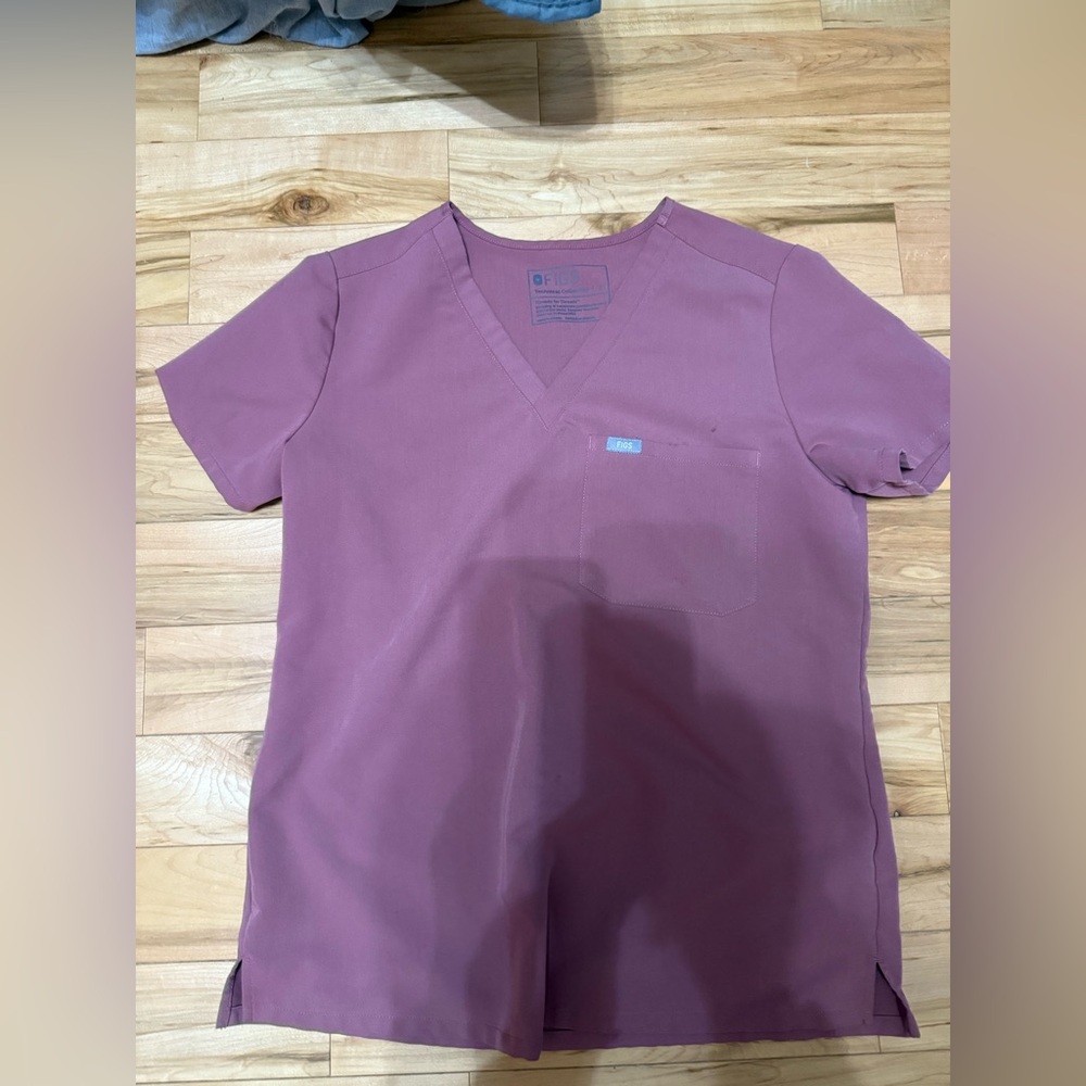 Figs mauve Scrub Top